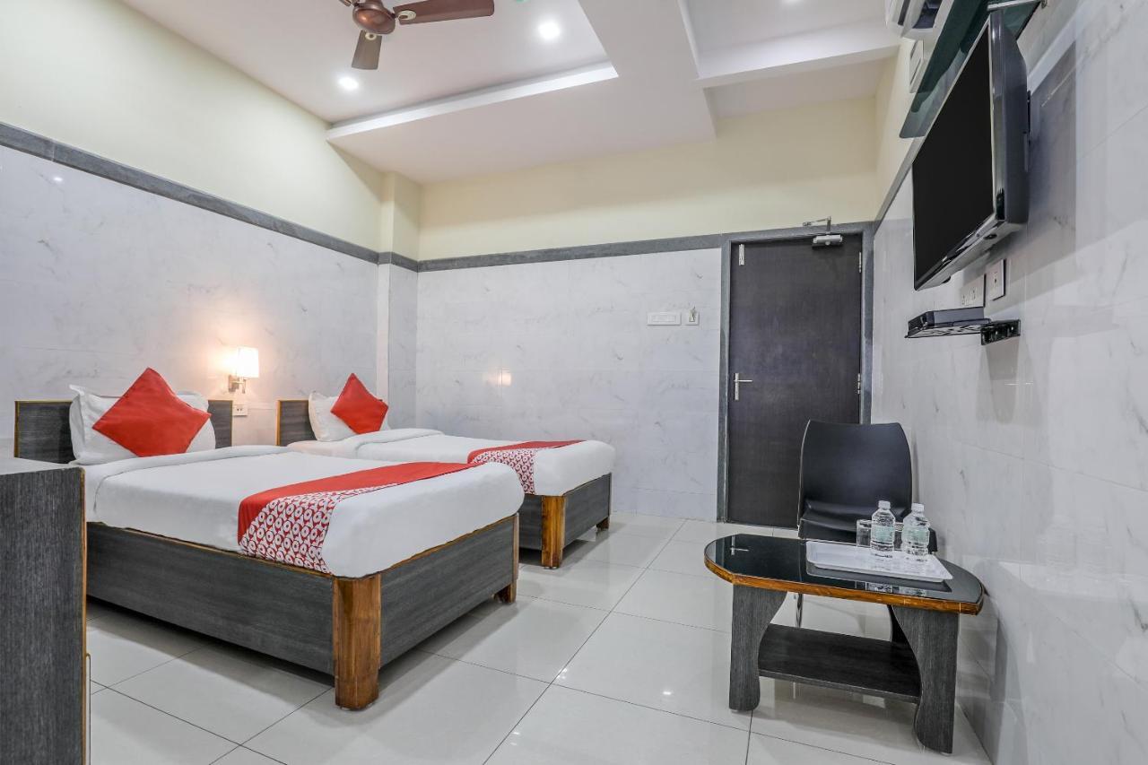 Hotel Src Grand Vijayawada Luaran gambar