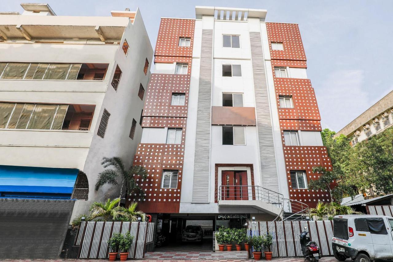 Hotel Src Grand Vijayawada Luaran gambar