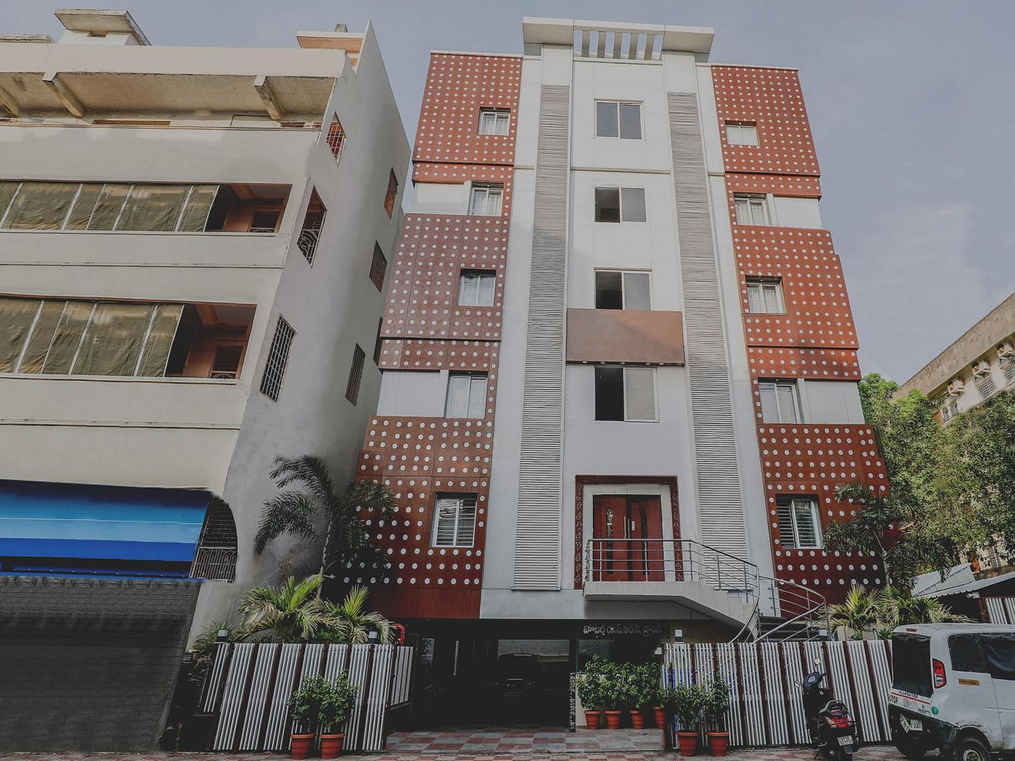 Hotel Src Grand Vijayawada Luaran gambar